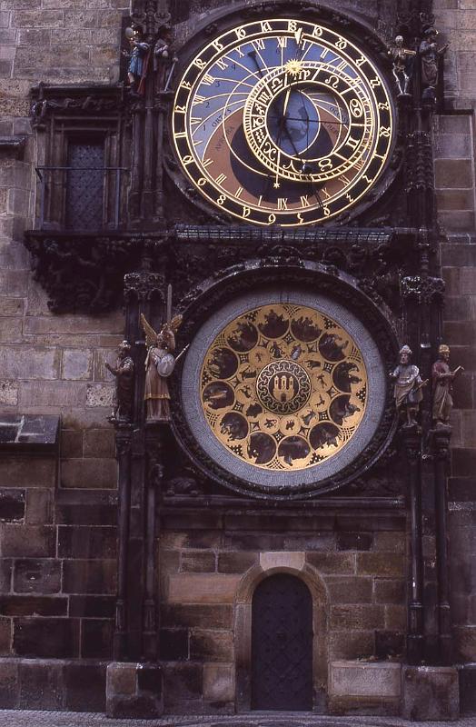 RWT 0392 385-05 Czech Prague Townhall.jpg